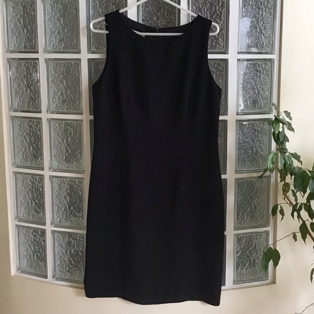 “90s Vintage Basic Black Dress 🌿